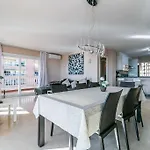83-Beachfront Apartment, Fuengirola