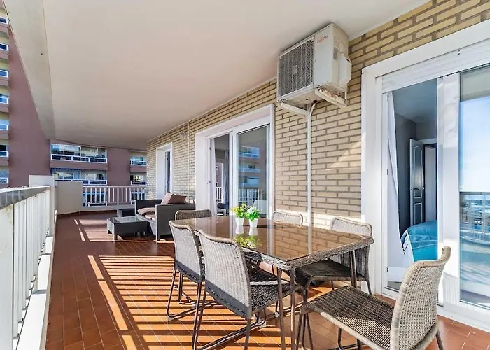 83-Beachfront Apartment, Fuengirola