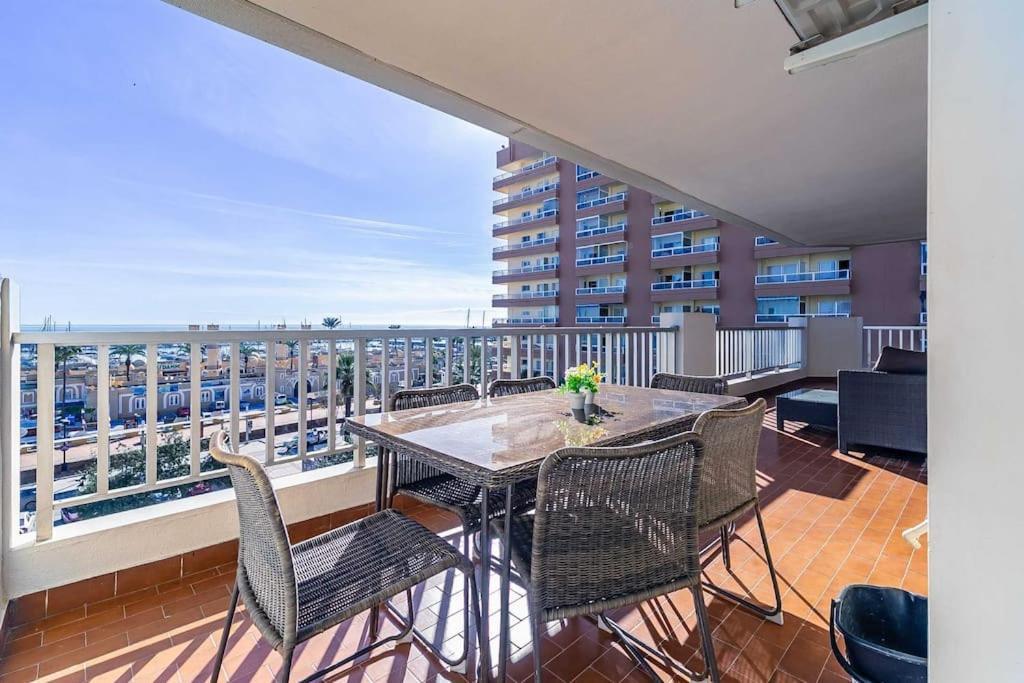 83-beachfront Apartment, Leilighet