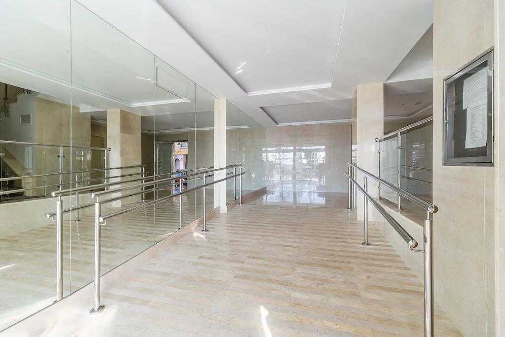 Leilighet 83-beachfront Apartment, Fuengirola