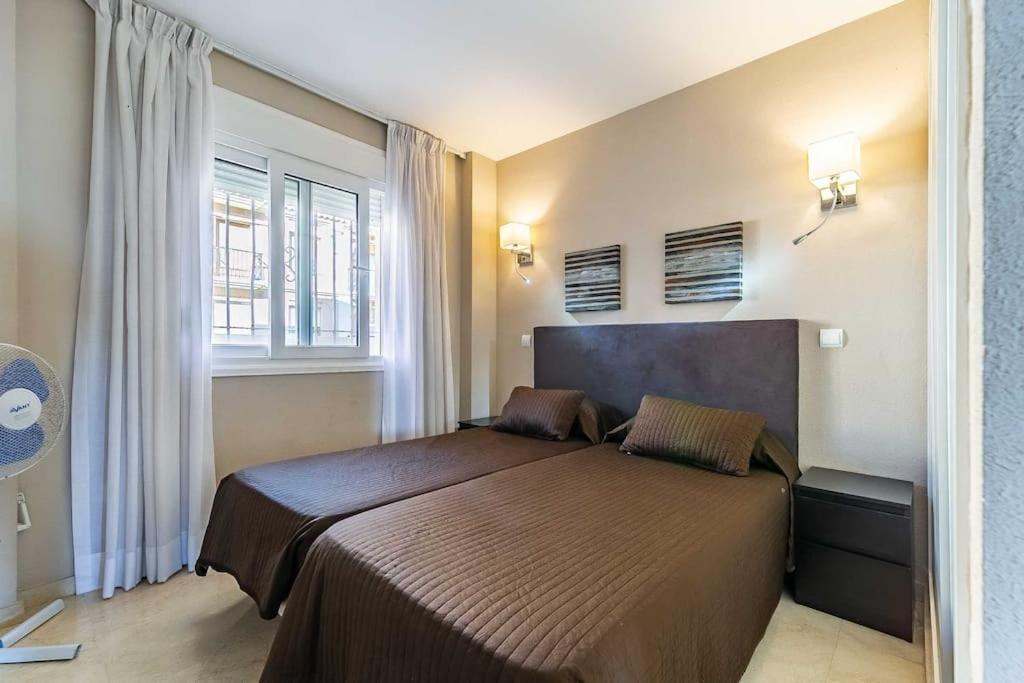 83-beachfront Apartment,