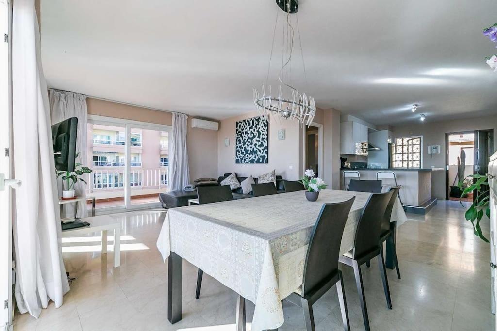 Leilighet 83-beachfront Apartment, *