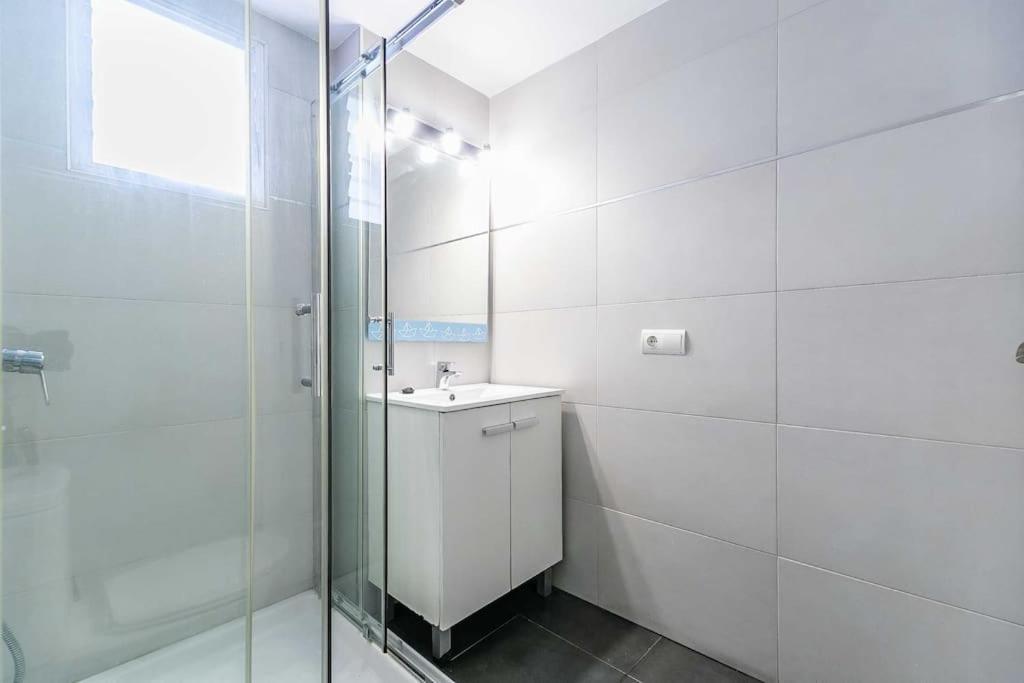 Leilighet 83-beachfront Apartment, *
