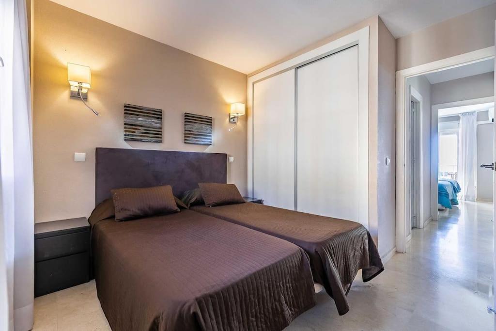83-beachfront Apartment, * Fuengirola