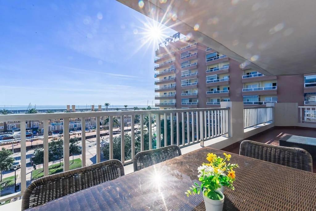 83-beachfront Apartment, * Fuengirola