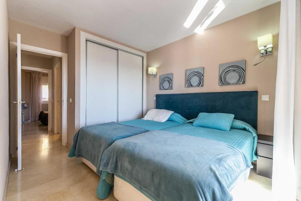 83-beachfront Apartment, Leilighet Fuengirola