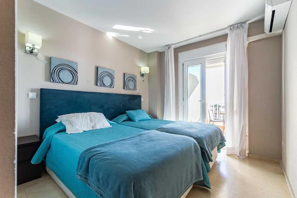 Leilighet 83-beachfront Apartment, Fuengirola