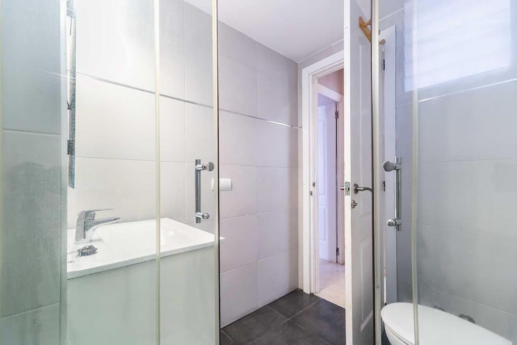 83-beachfront Apartment,